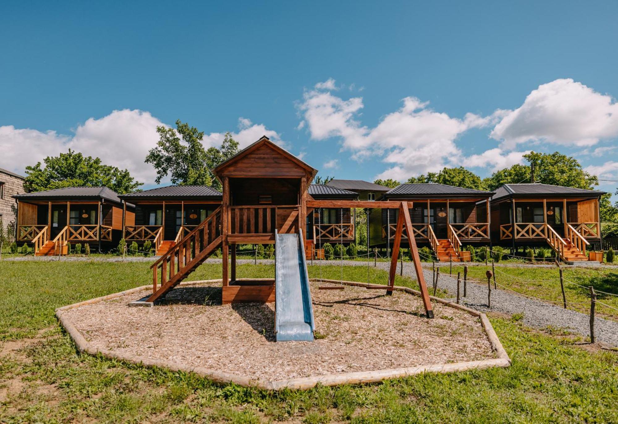 Chateau Ateni Cottages Gori Bagian luar foto
