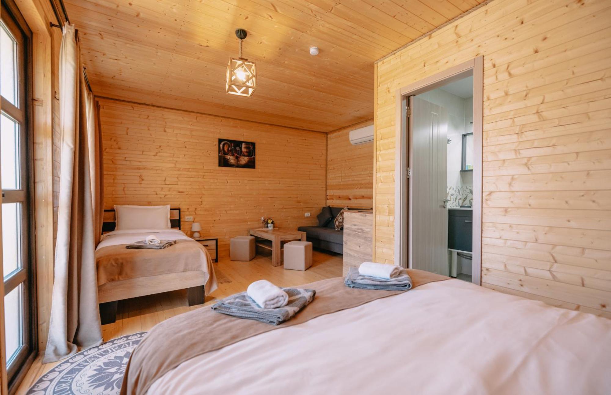 Chateau Ateni Cottages Gori Bagian luar foto
