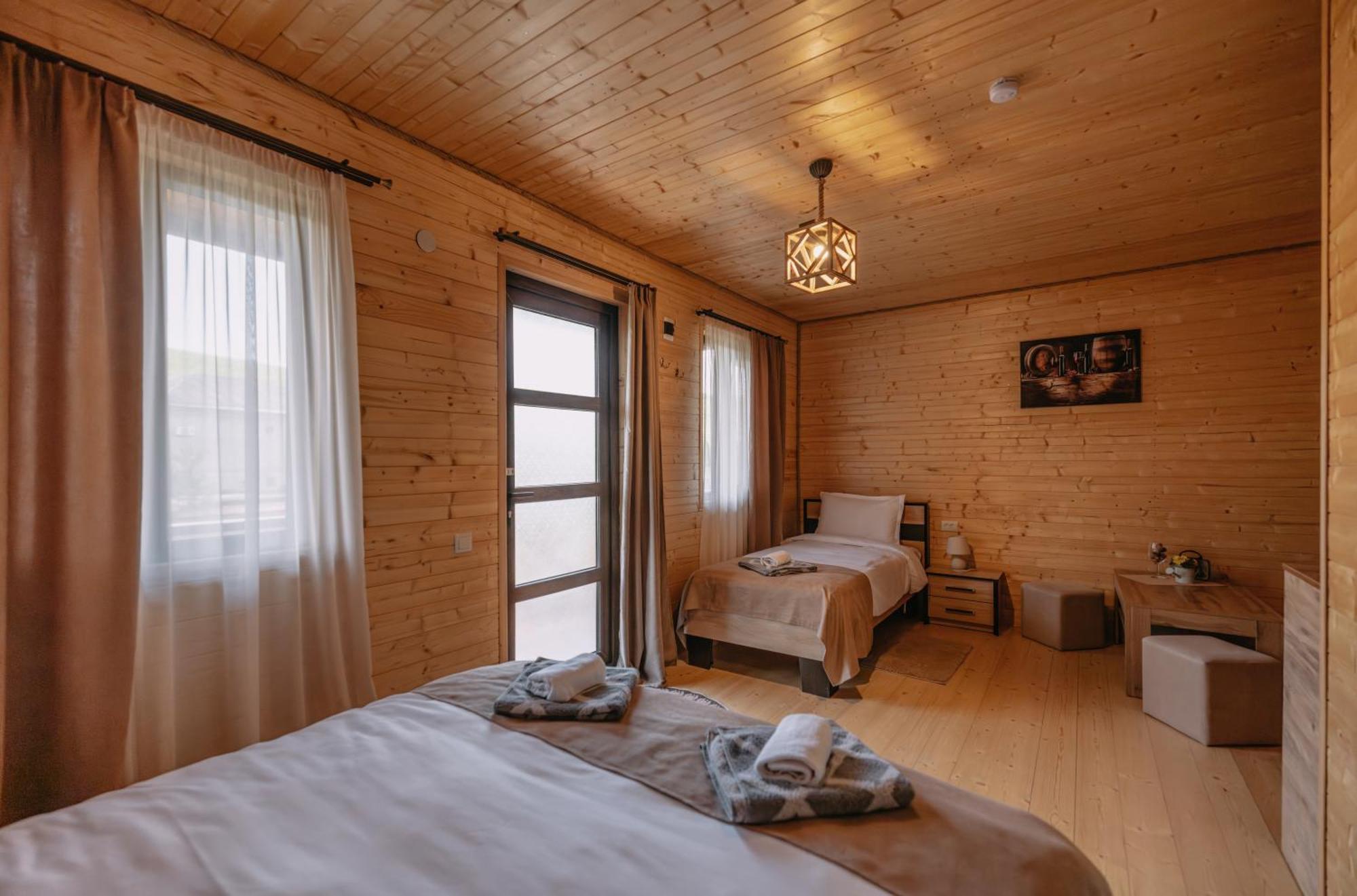 Chateau Ateni Cottages Gori Bagian luar foto